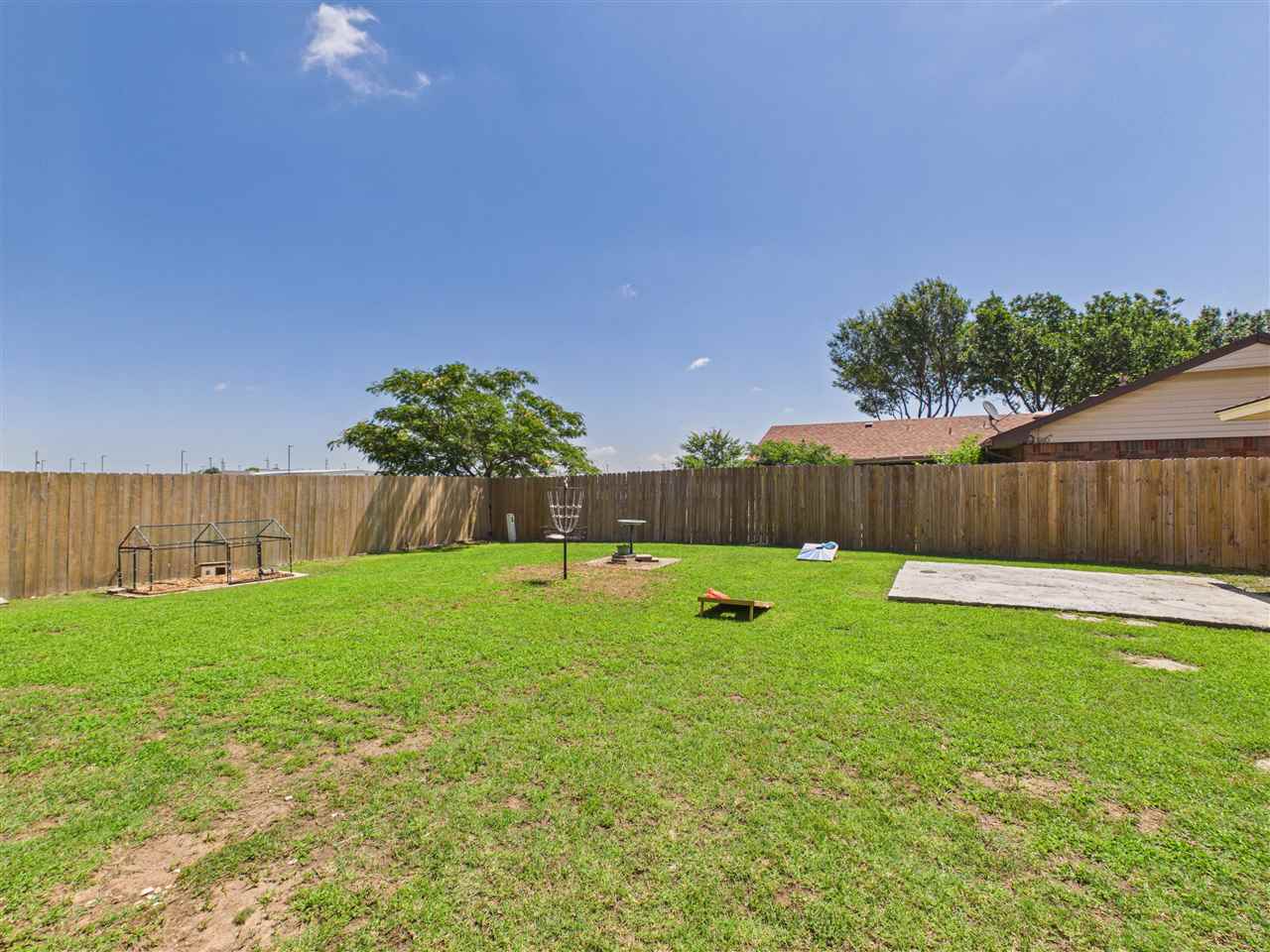 7309 NW Andrews