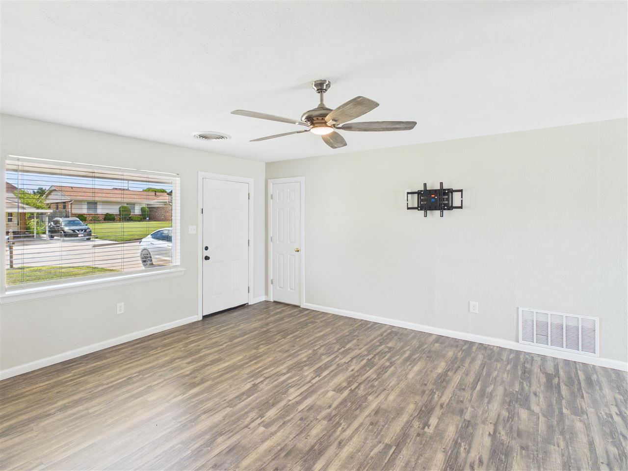 409 NW 75th St