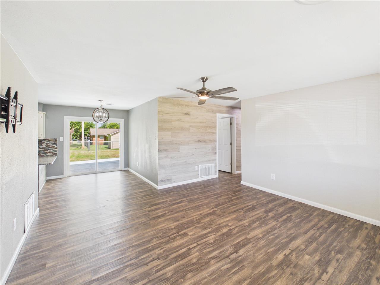 409 NW 75th St