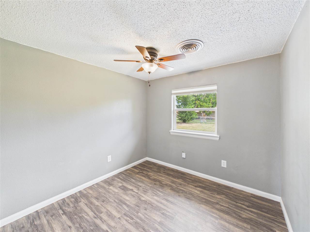 409 NW 75th St