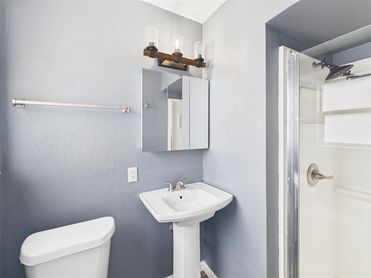 409 NW 75th St