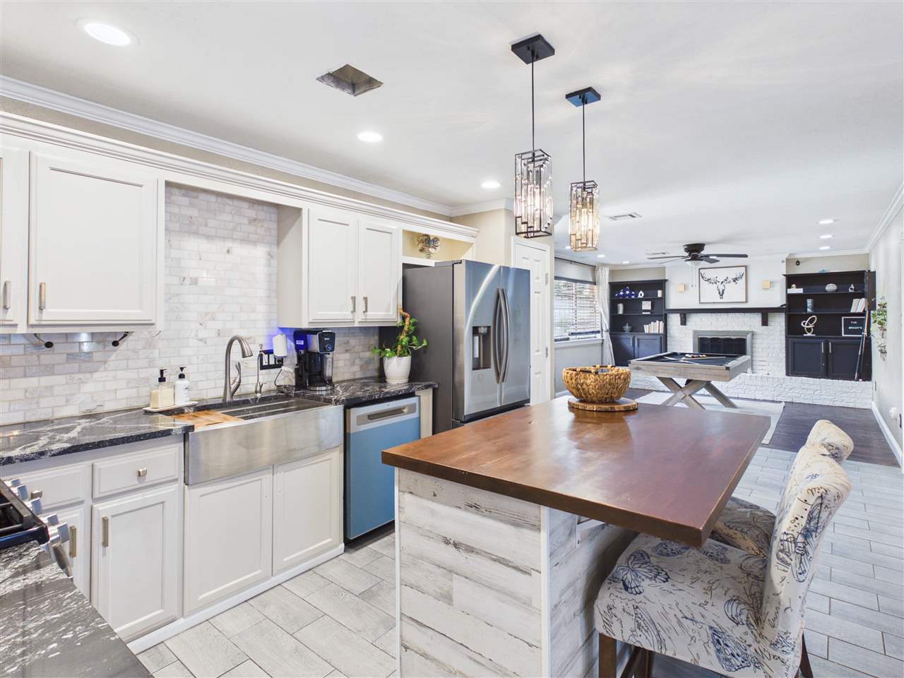 7110 NW Woodland Circle