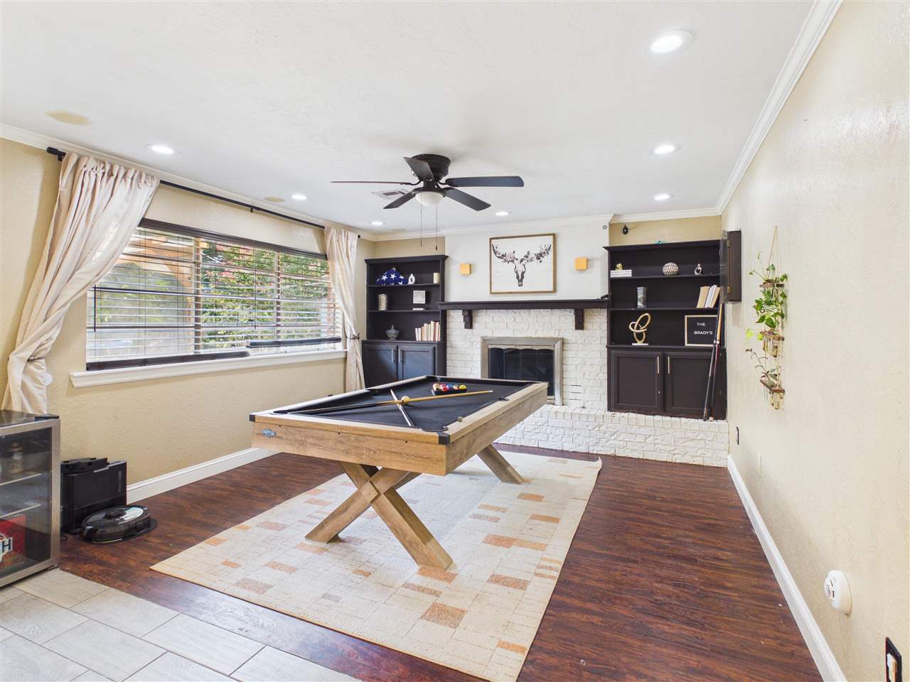 7110 NW Woodland Circle