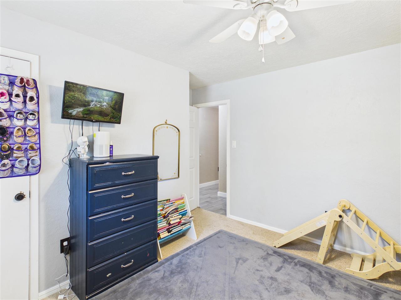 7110 NW Woodland Circle