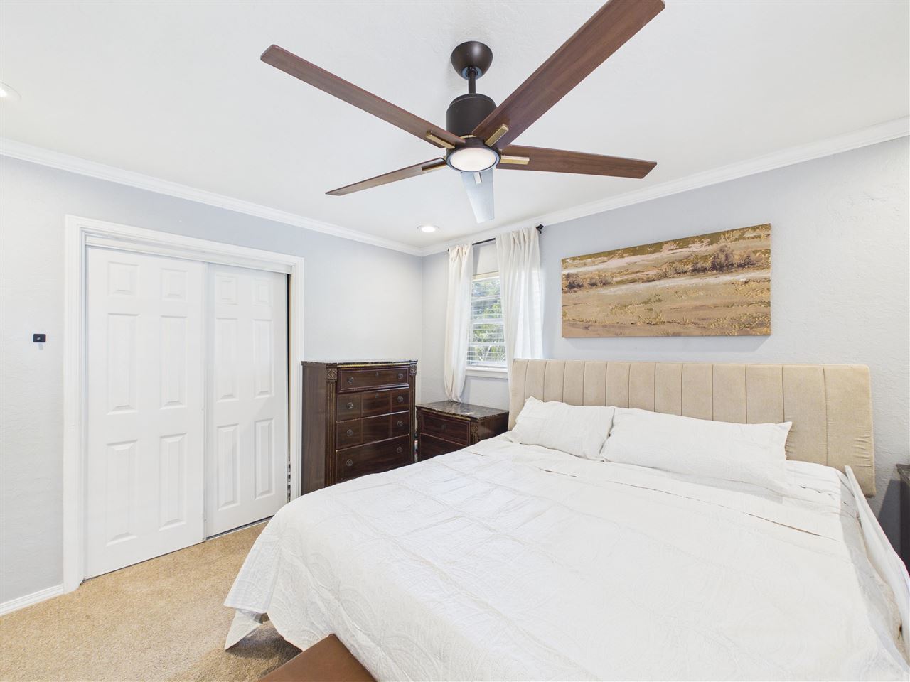 7110 NW Woodland Circle