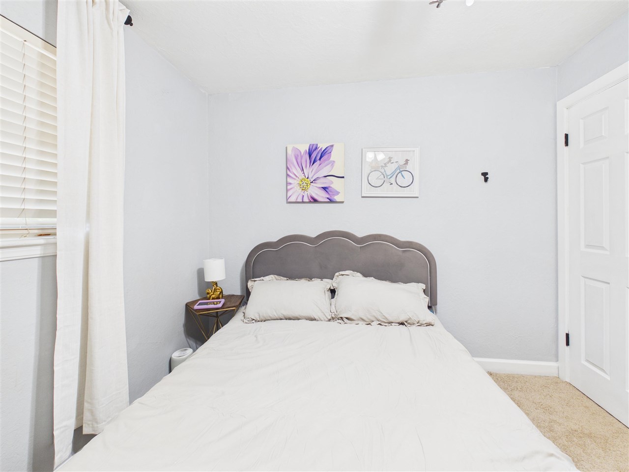 7110 NW Woodland Circle