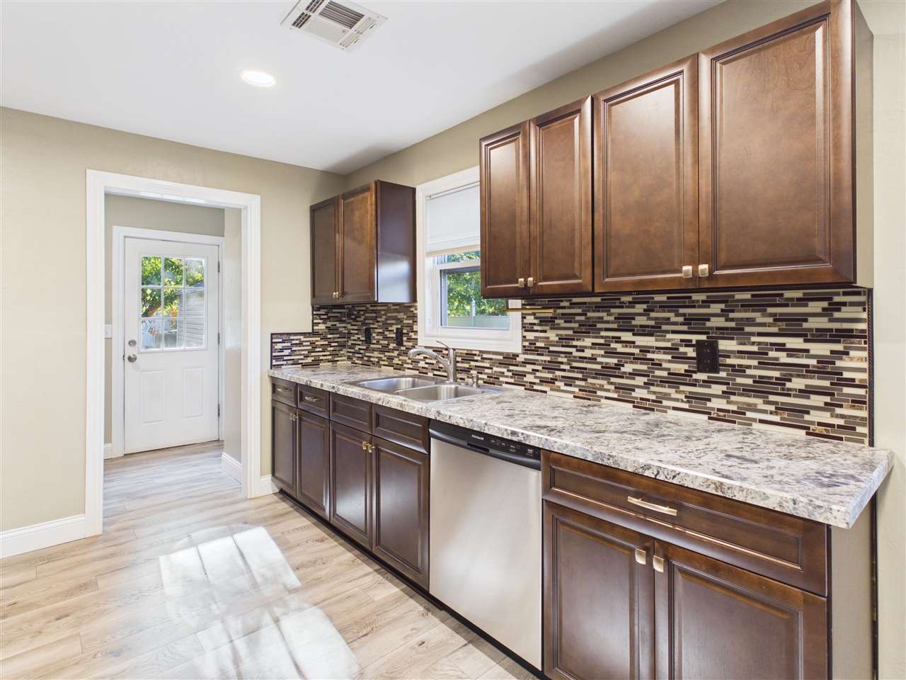 710 NW 16th Street