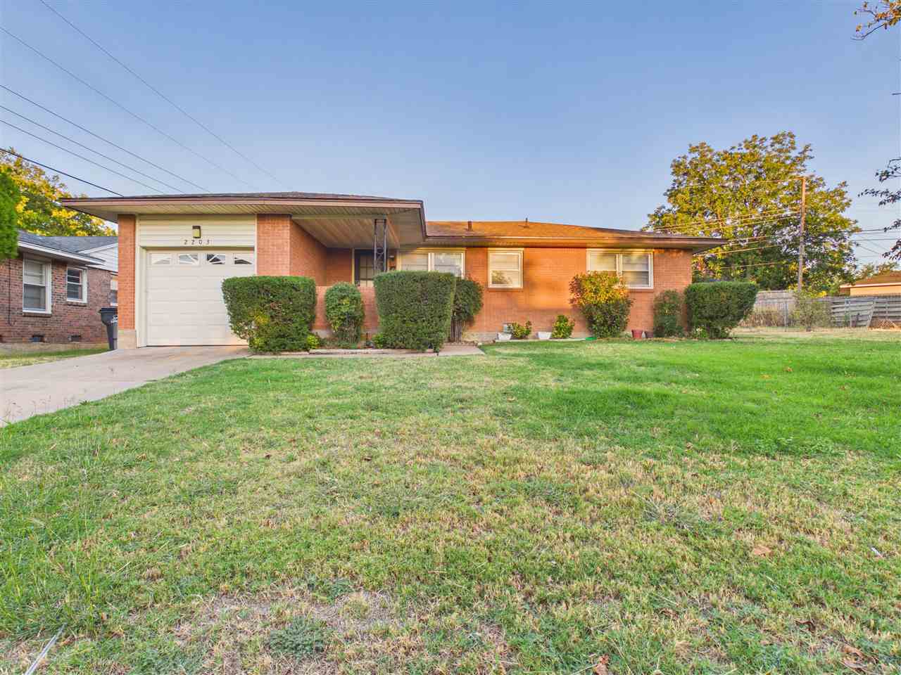 2203 NW 37th St