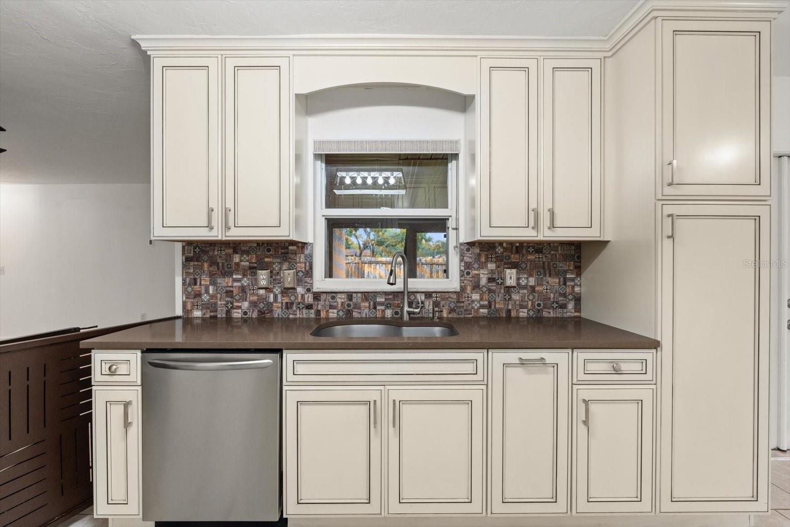 5433 81ST AVENUE CIR E