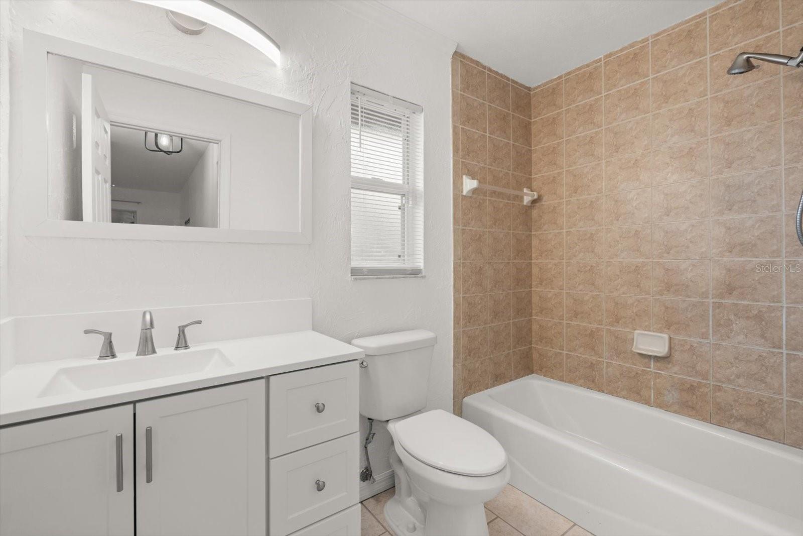 5433 81ST AVENUE CIR E