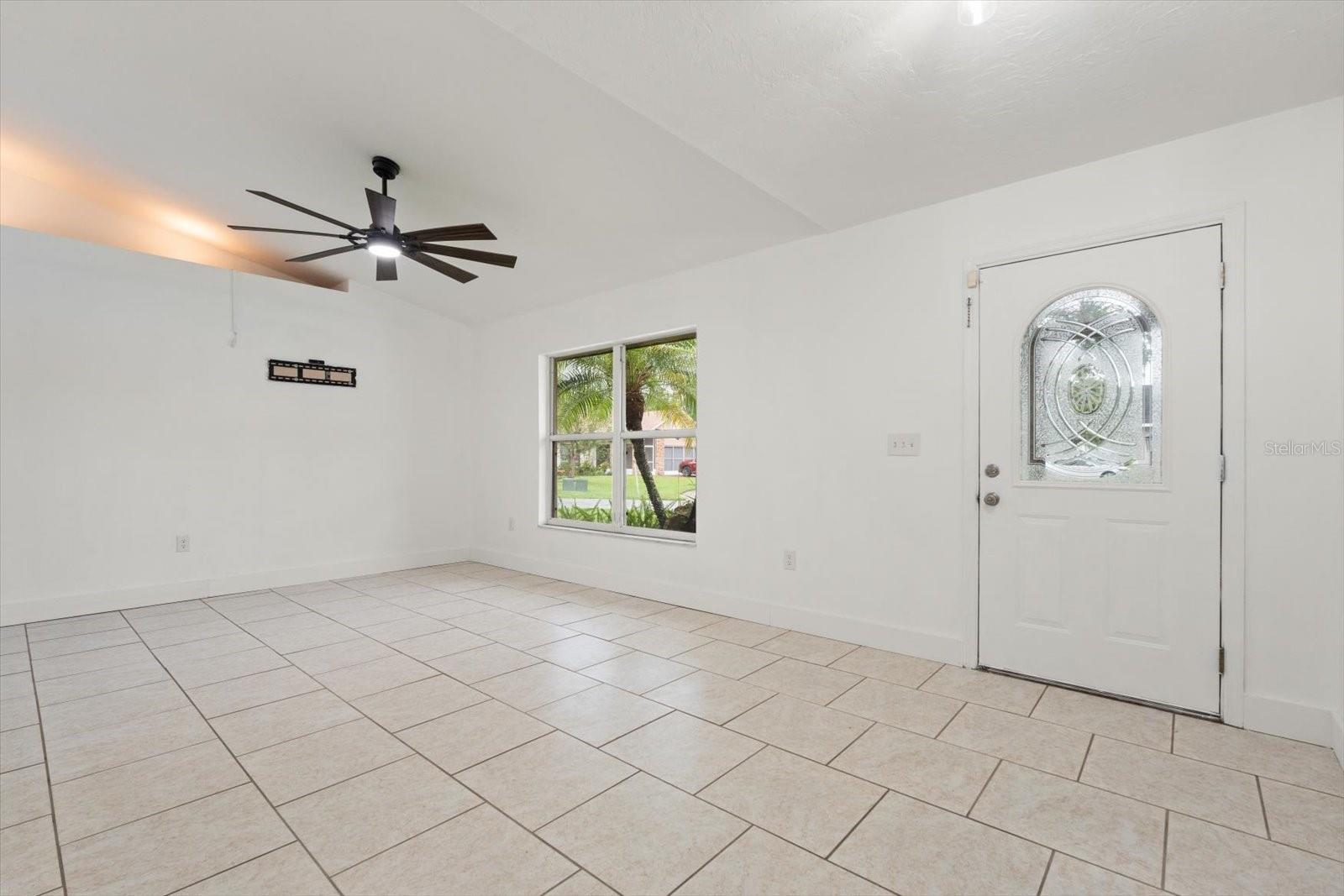 5433 81ST AVENUE CIR E