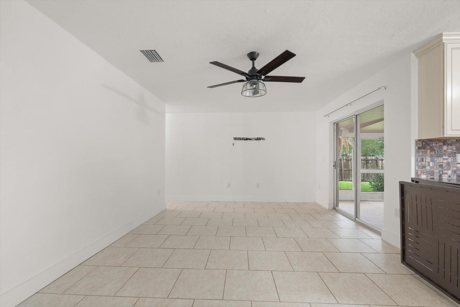 5433 81ST AVENUE CIR E