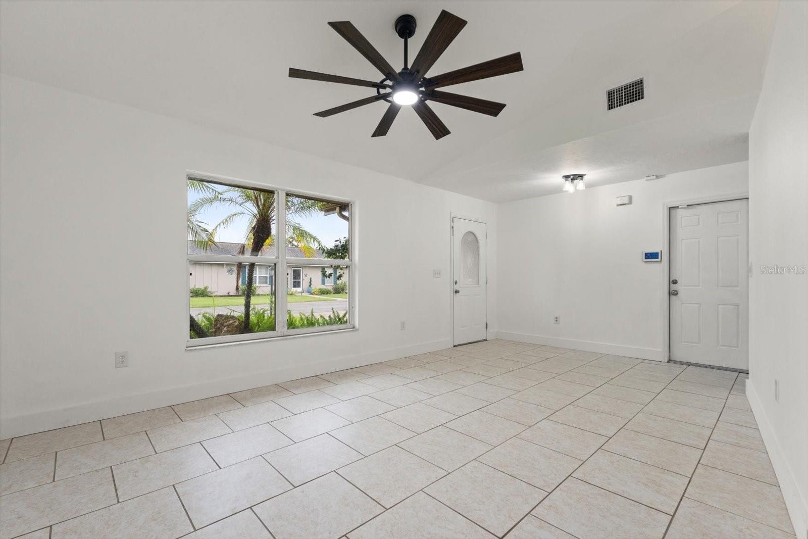 5433 81ST AVENUE CIR E