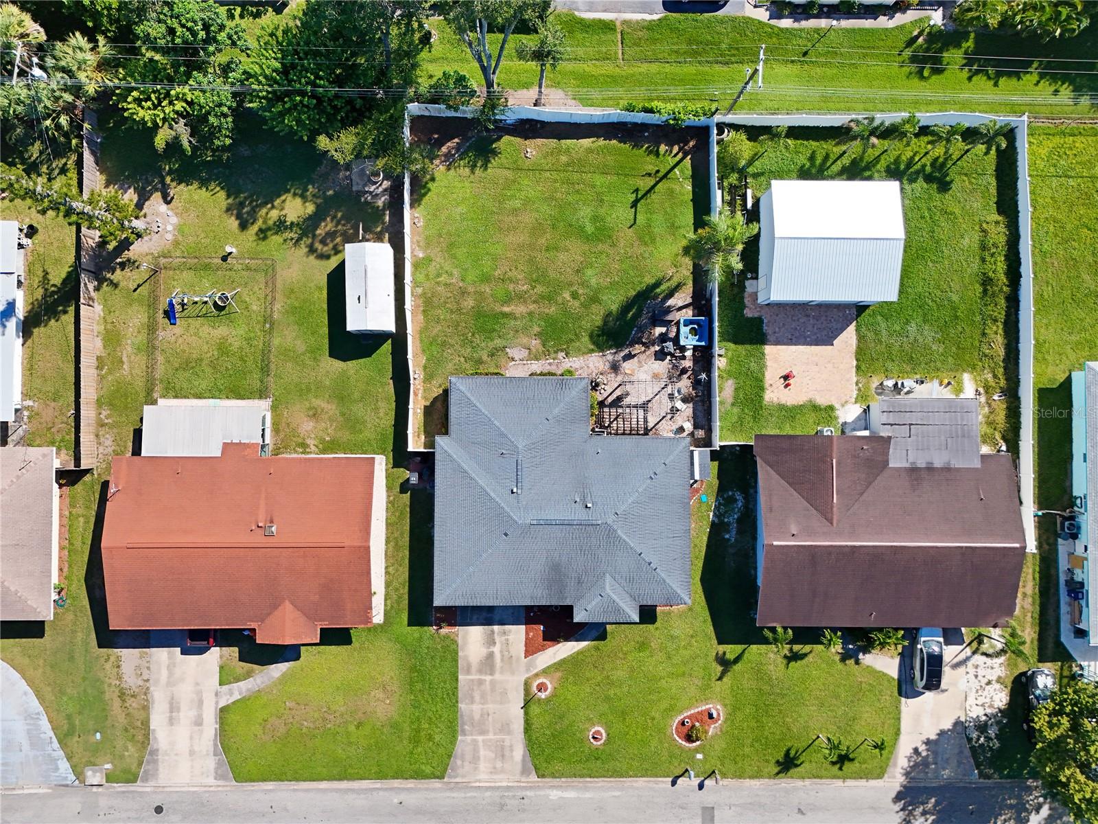 2707 27TH AVENUE DR W