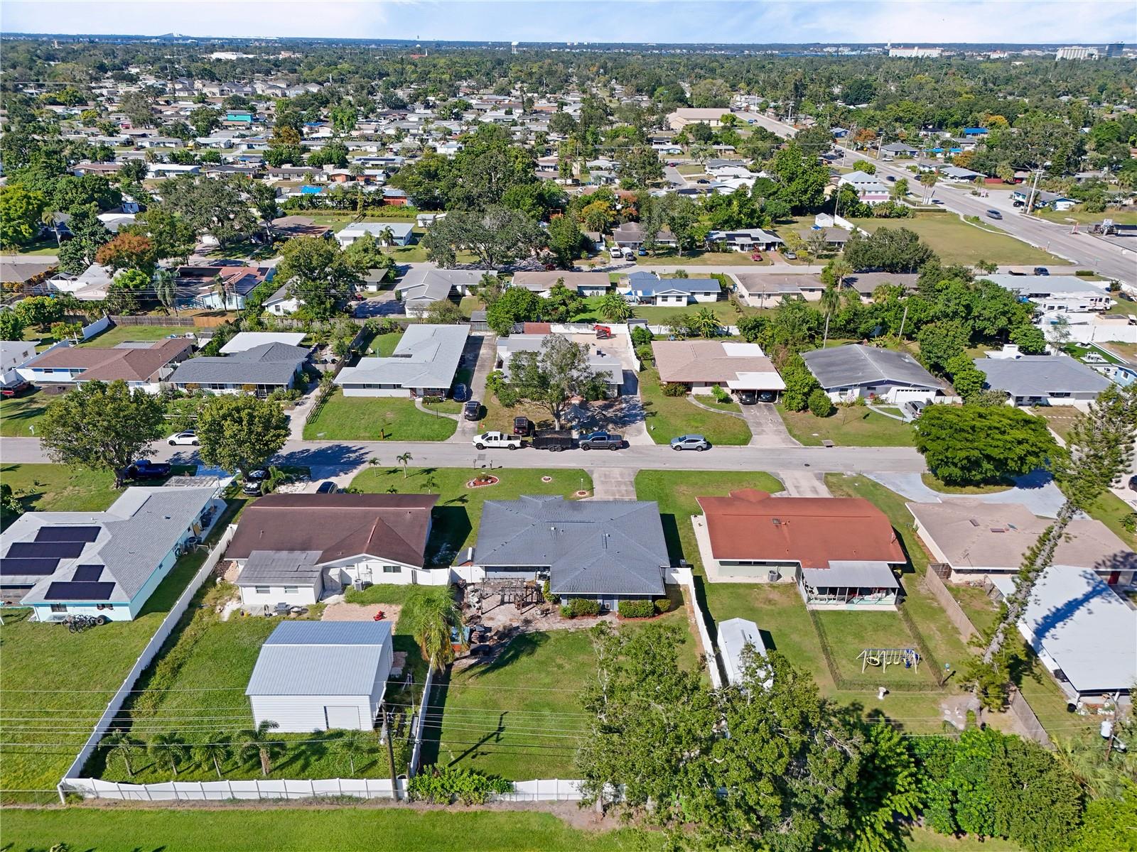 2707 27TH AVENUE DR W