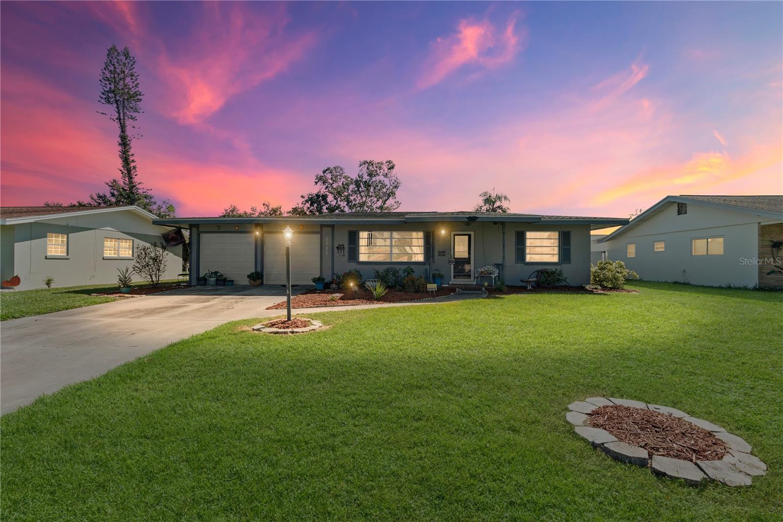 2707 27TH AVENUE DR W