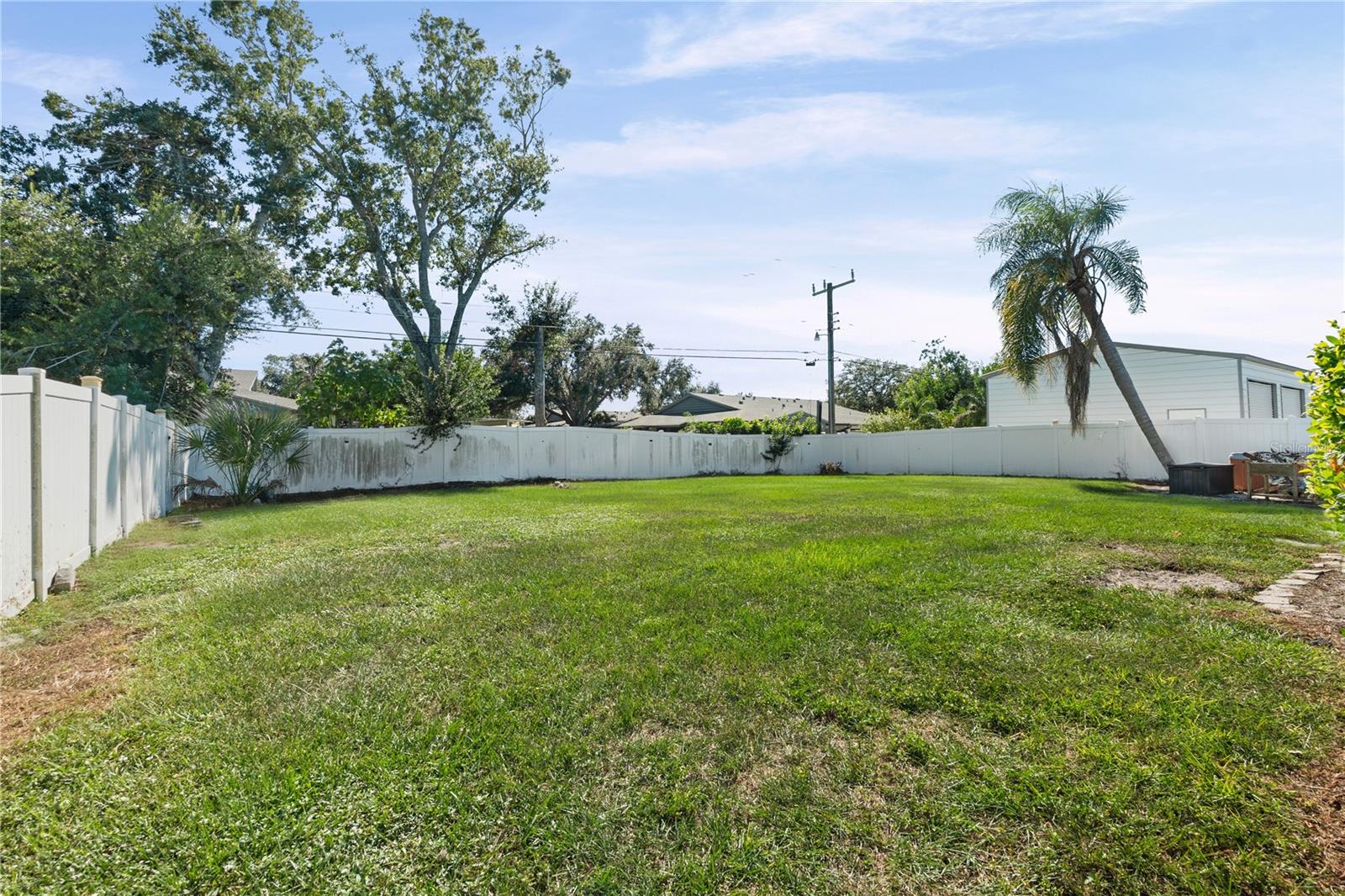 2707 27TH AVENUE DR W