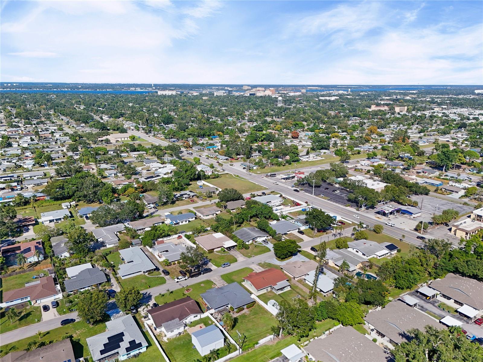 2707 27TH AVENUE DR W