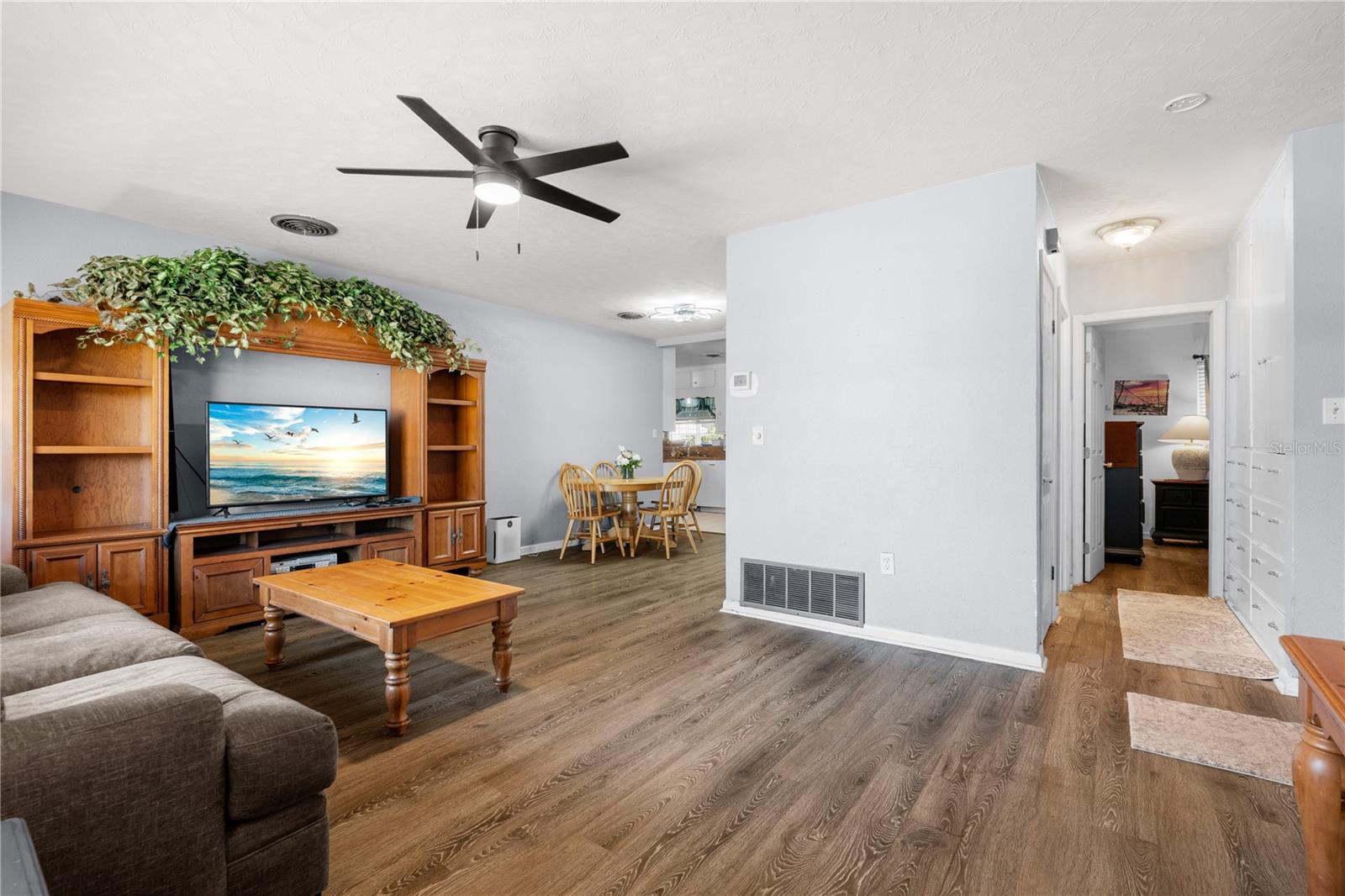 2707 27TH AVENUE DR W