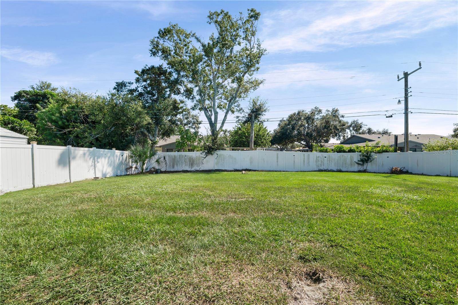 2707 27TH AVENUE DR W