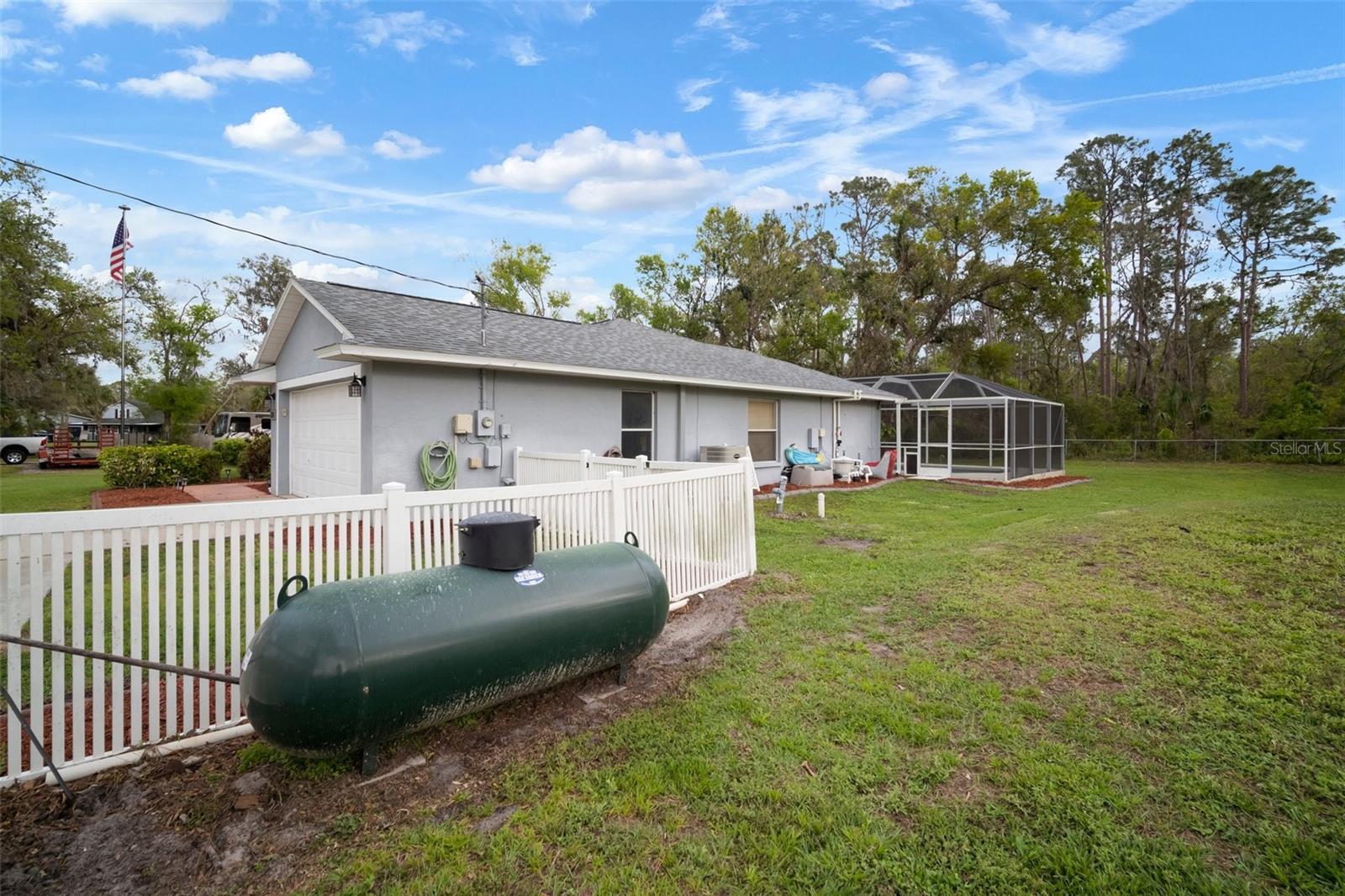 1126 OXBOW RD