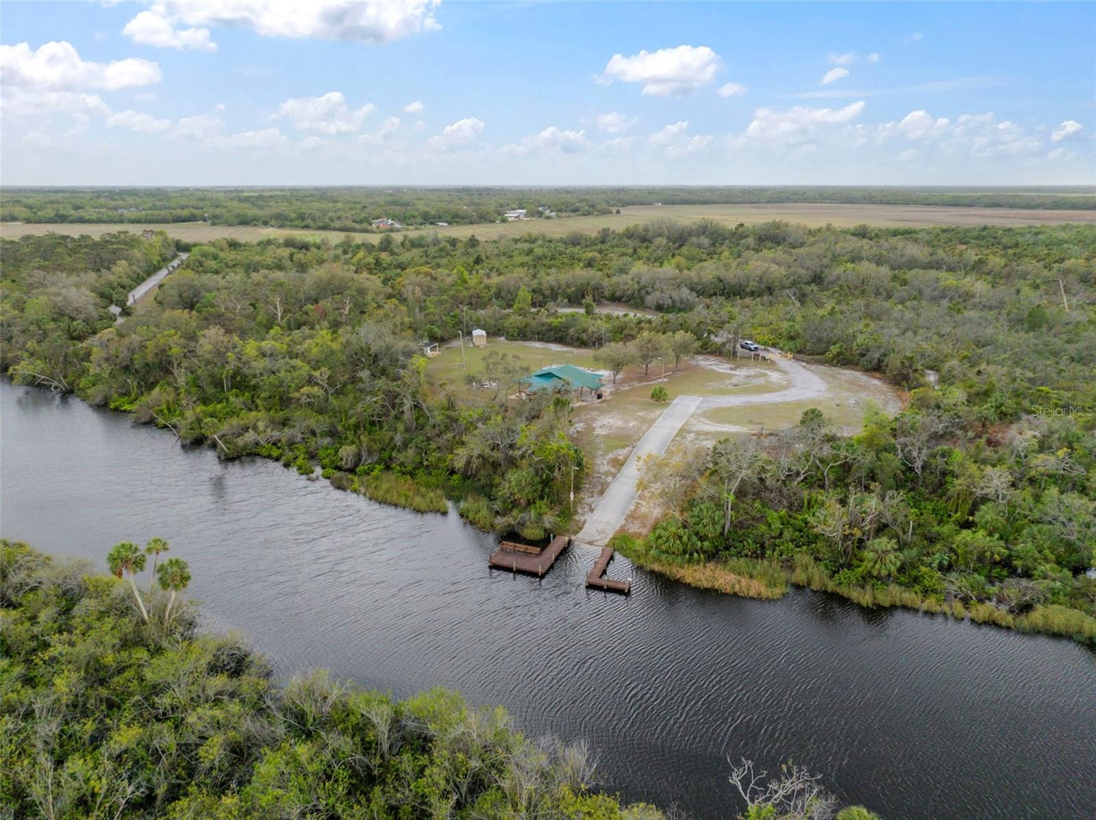 1126 OXBOW RD