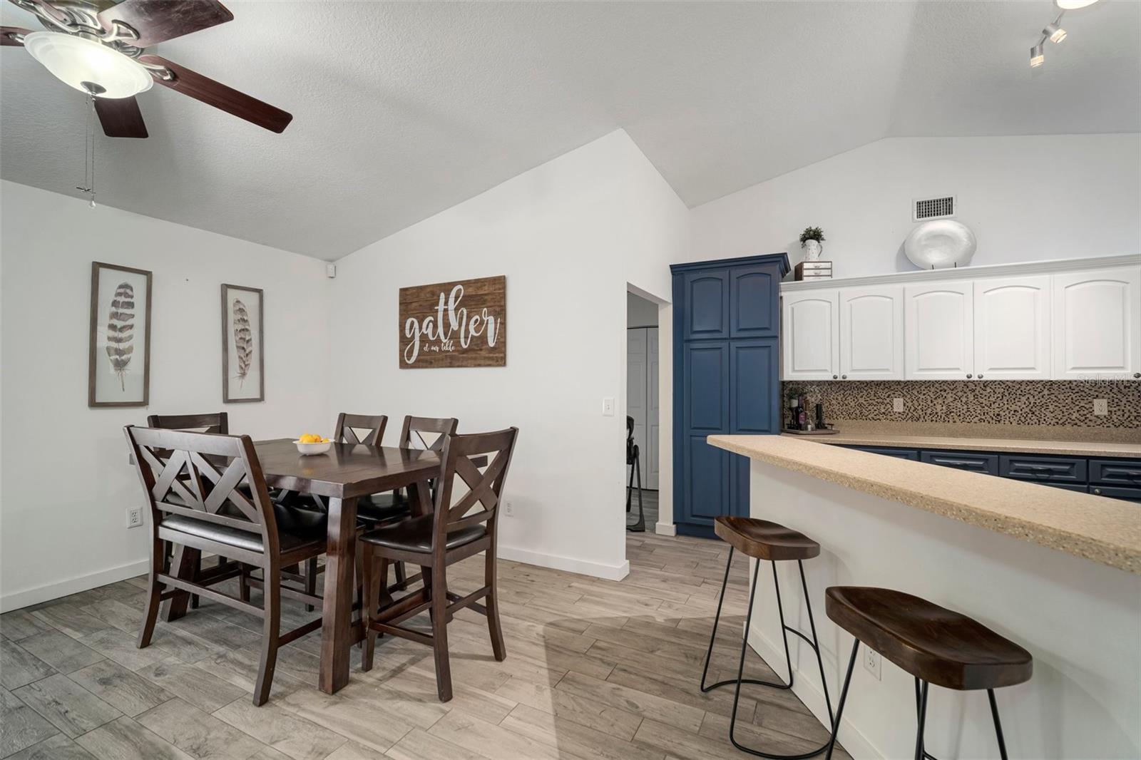1126 OXBOW RD