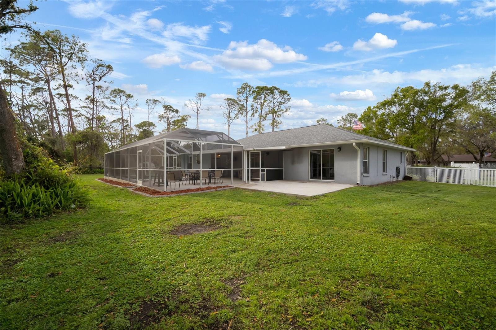 1126 OXBOW RD