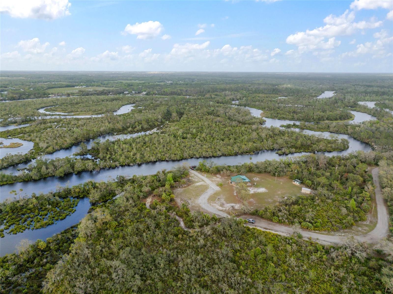 1126 OXBOW RD