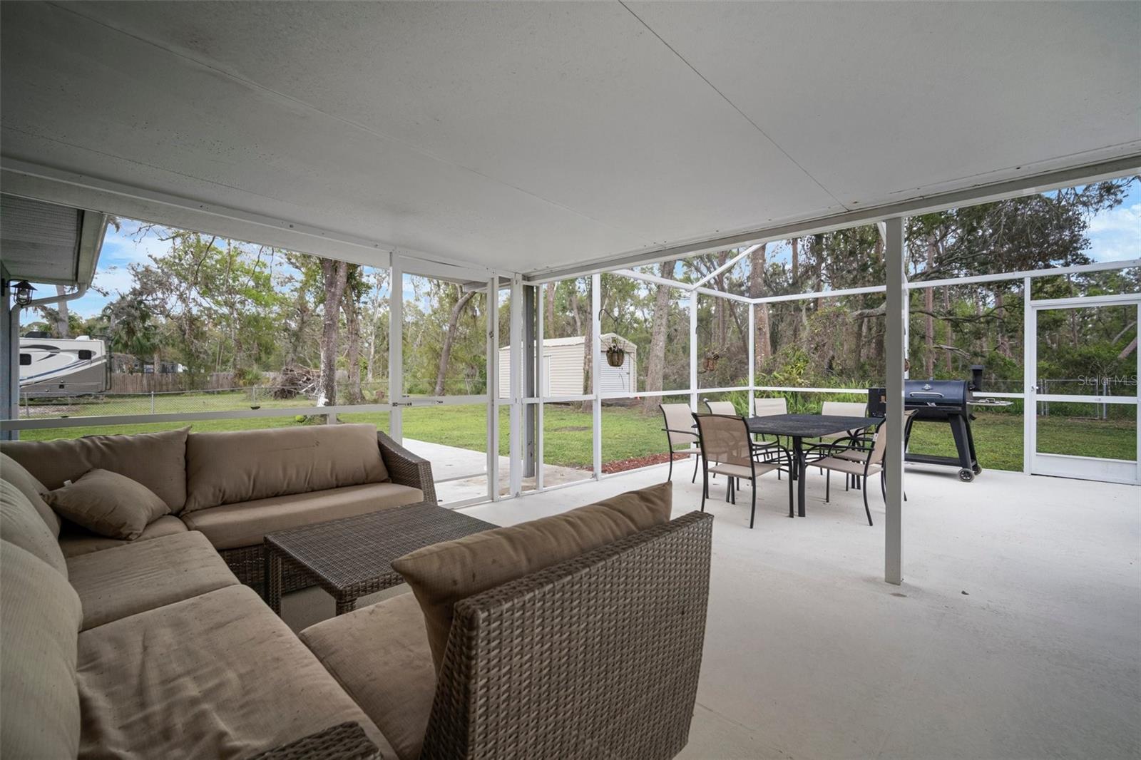 1126 OXBOW RD