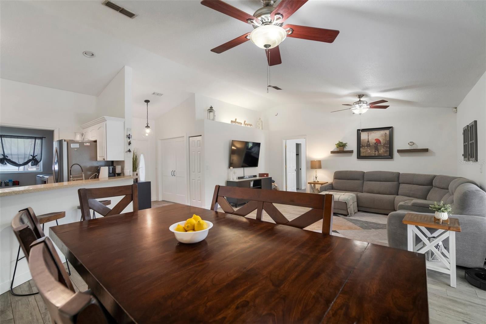 1126 OXBOW RD