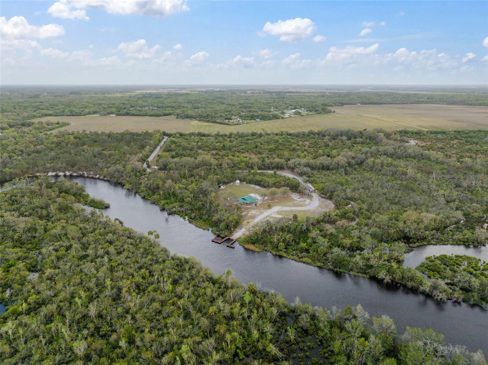 1126 OXBOW RD