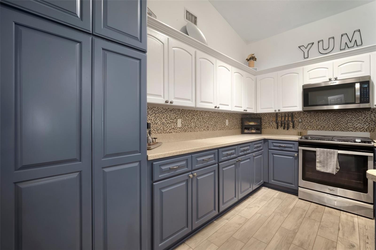 1126 OXBOW RD