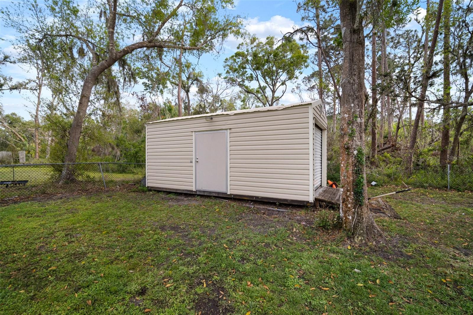 1126 OXBOW RD