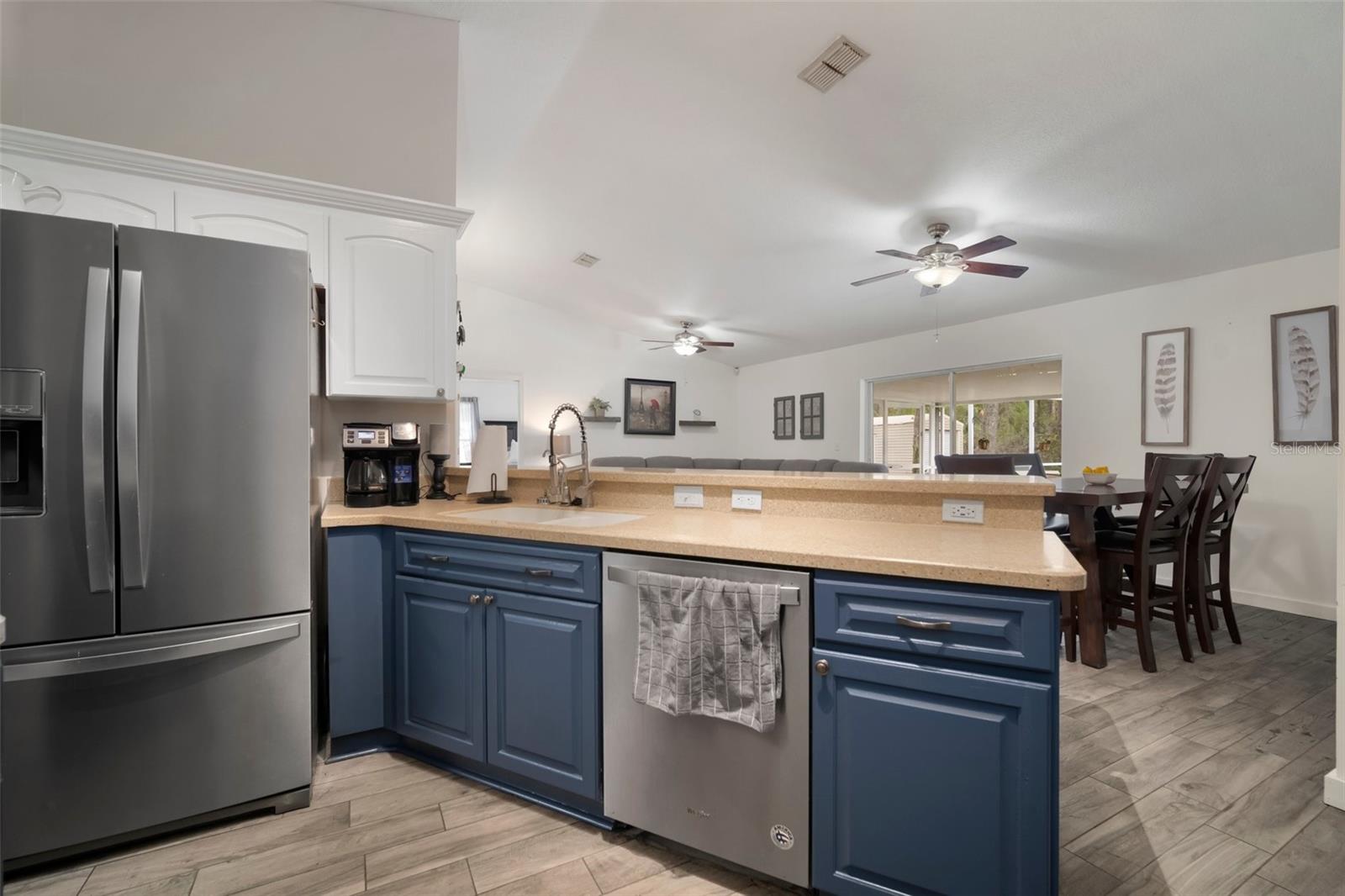 1126 OXBOW RD