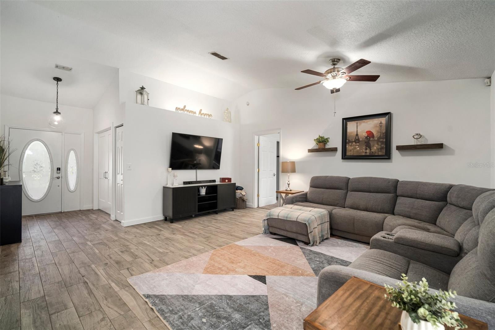 1126 OXBOW RD