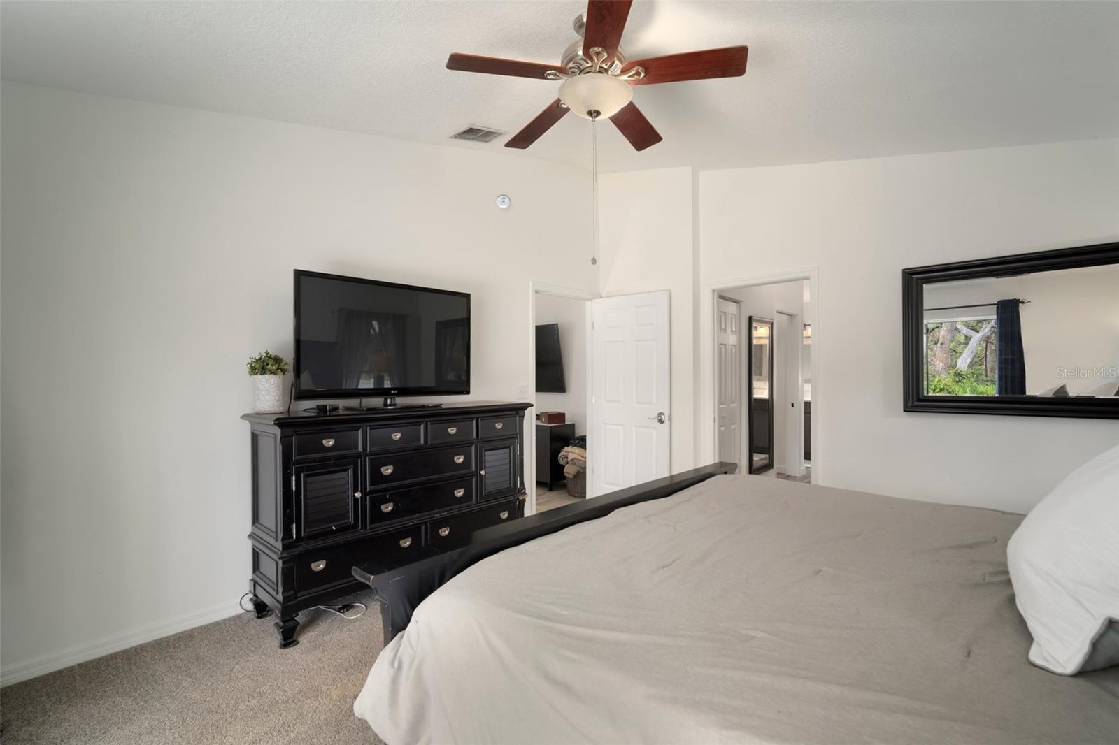 1126 OXBOW RD