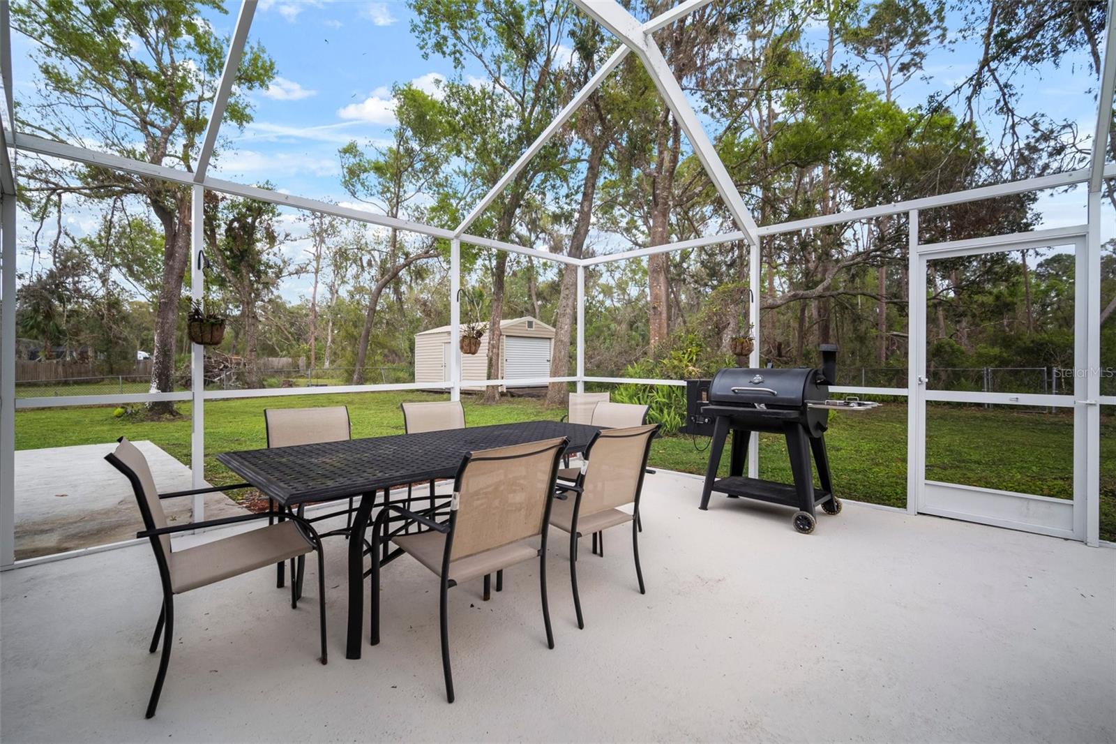 1126 OXBOW RD