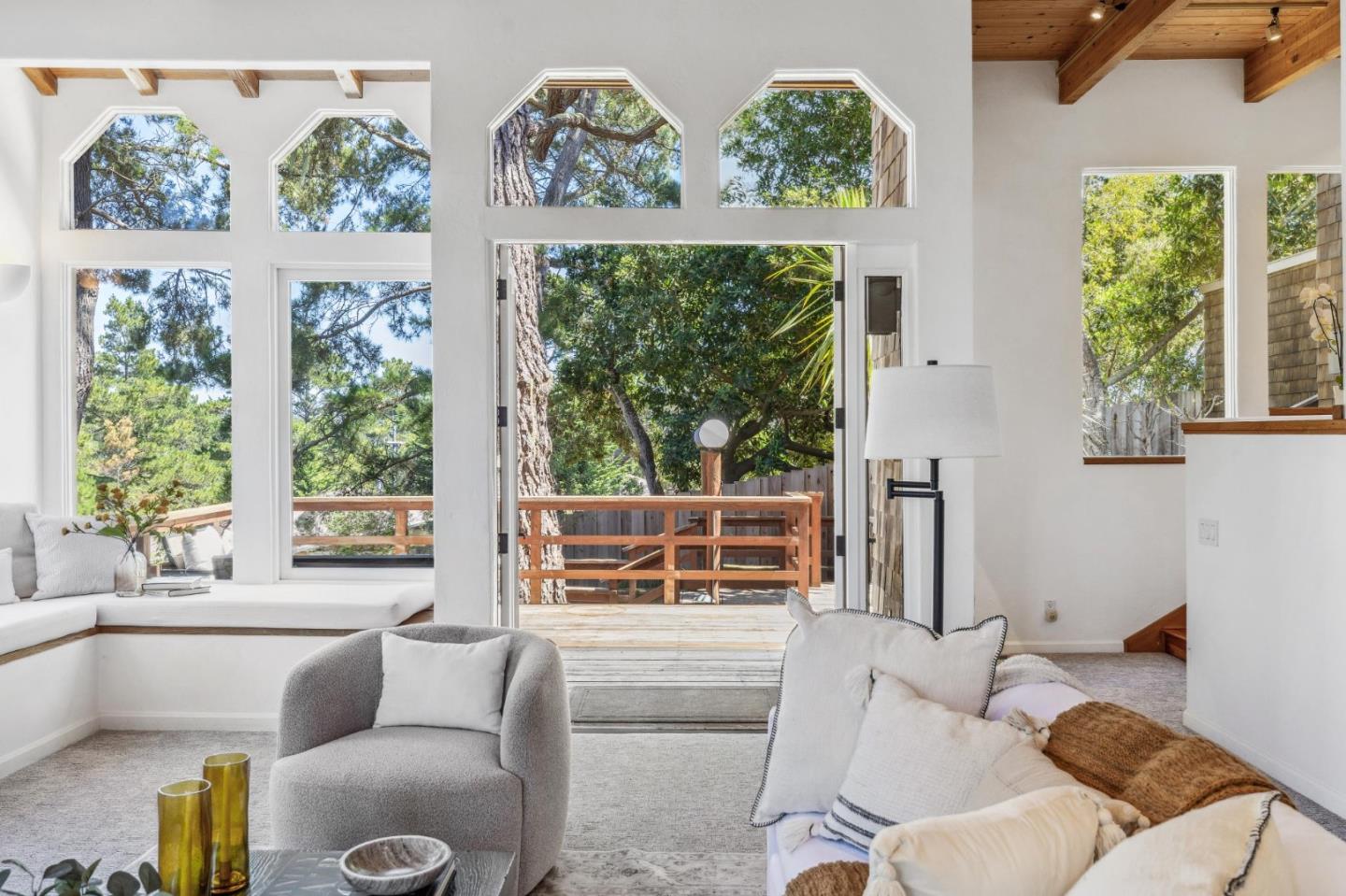 25265 Arriba Del Mundo DR