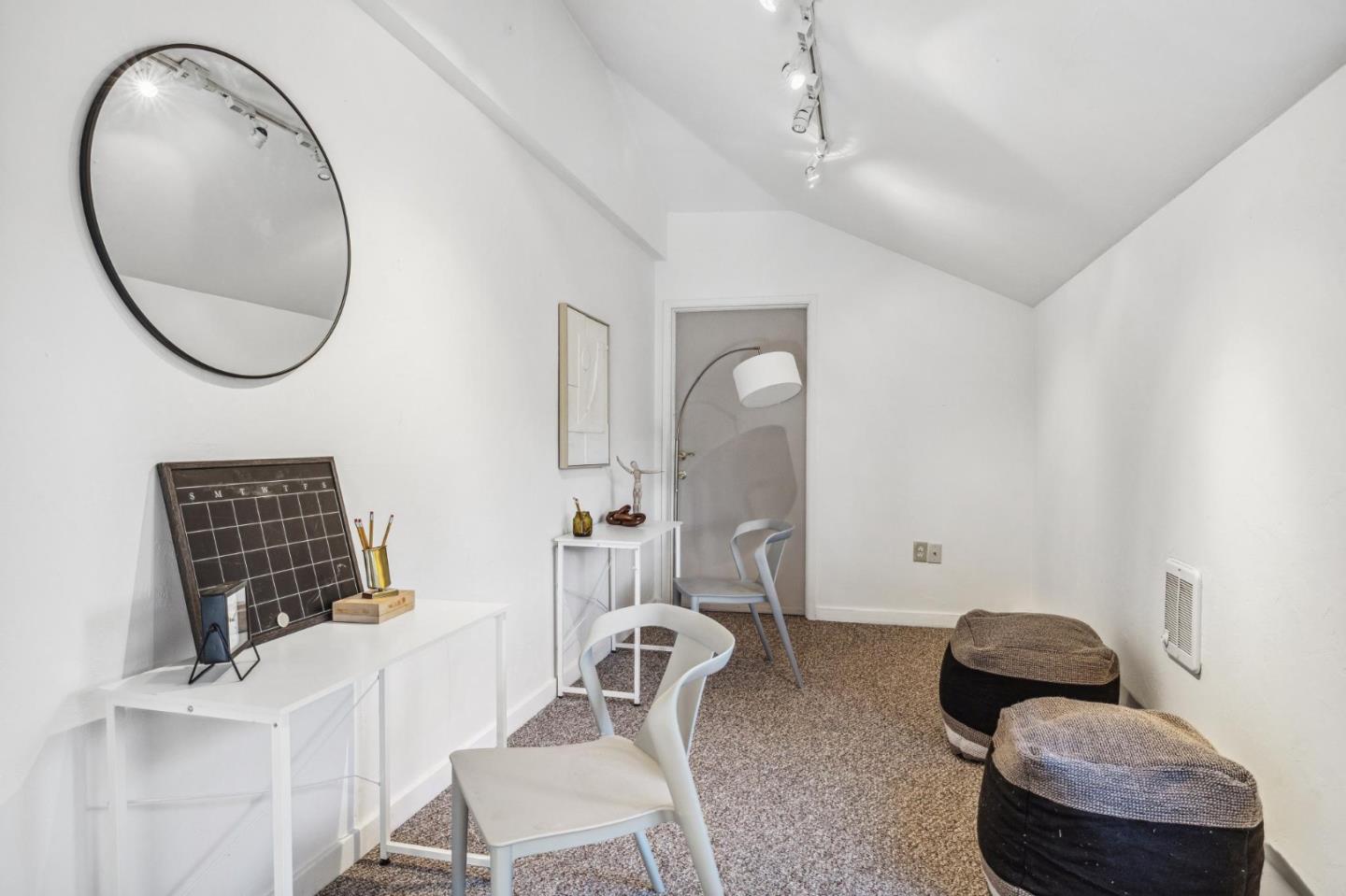 25265 Arriba Del Mundo DR