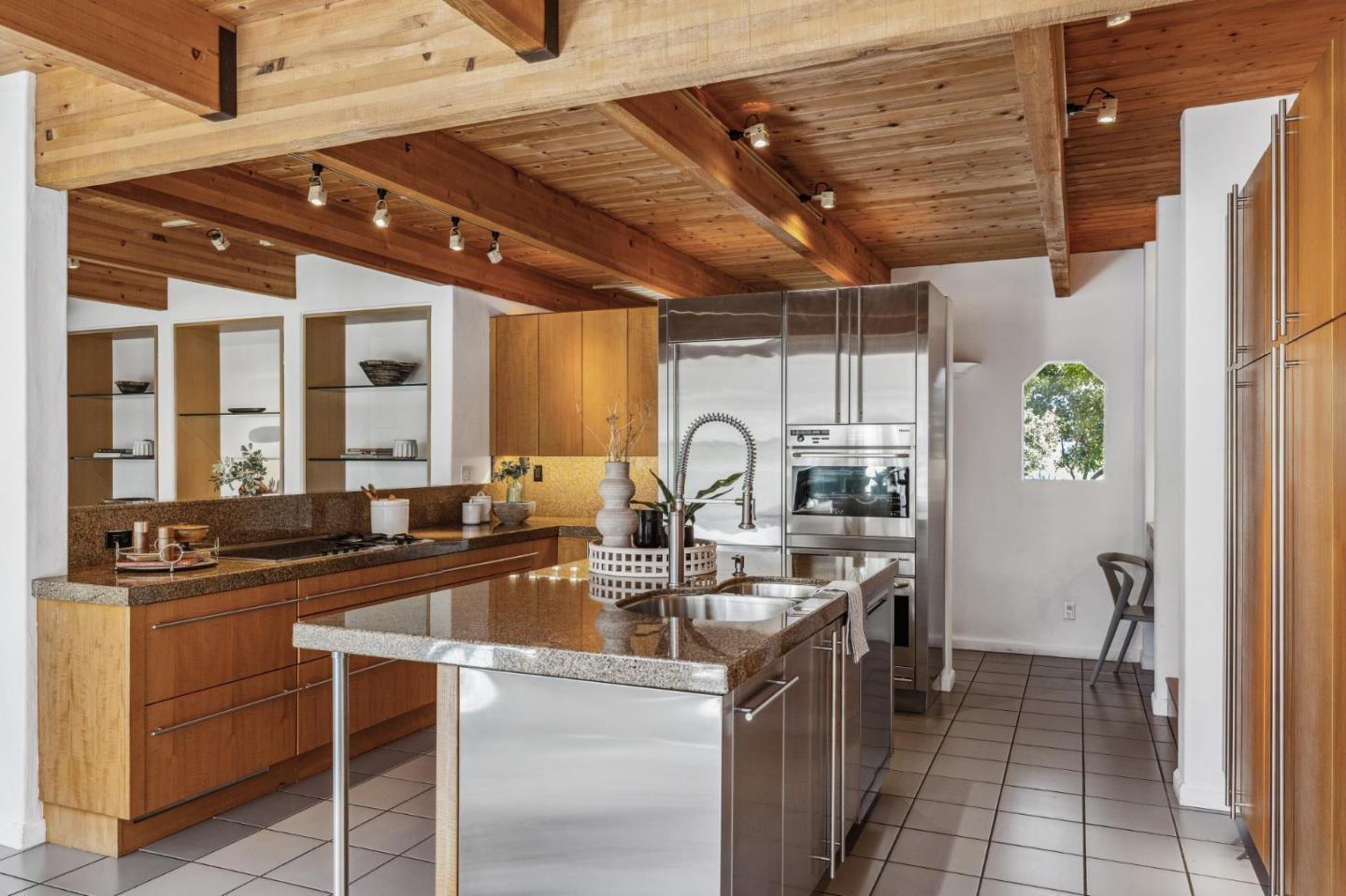 25265 Arriba Del Mundo DR