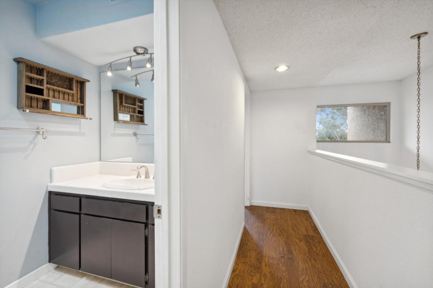 73 Montsalas DR