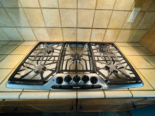 4825 Peninsula Point DR