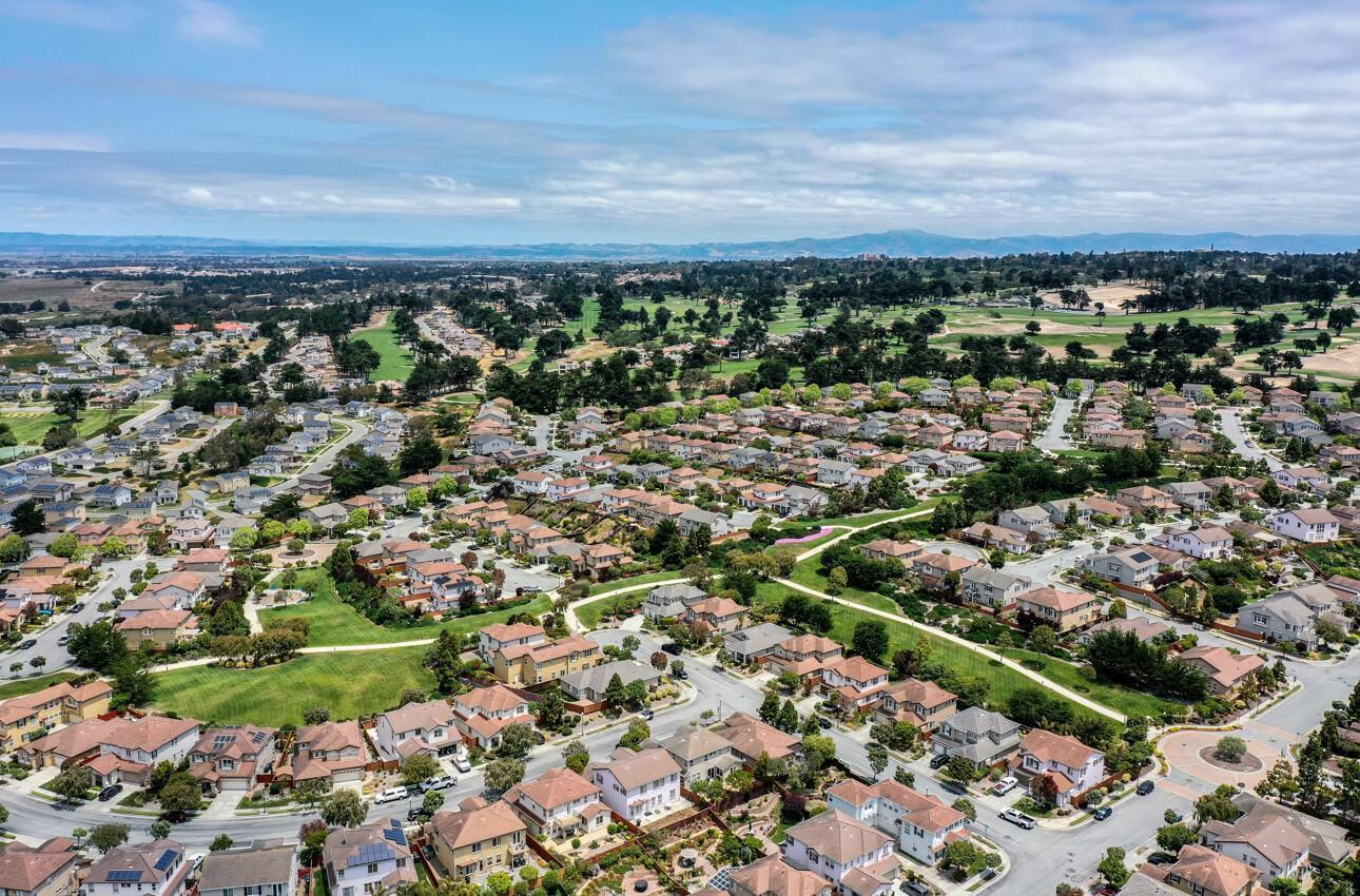 4825 Peninsula Point DR