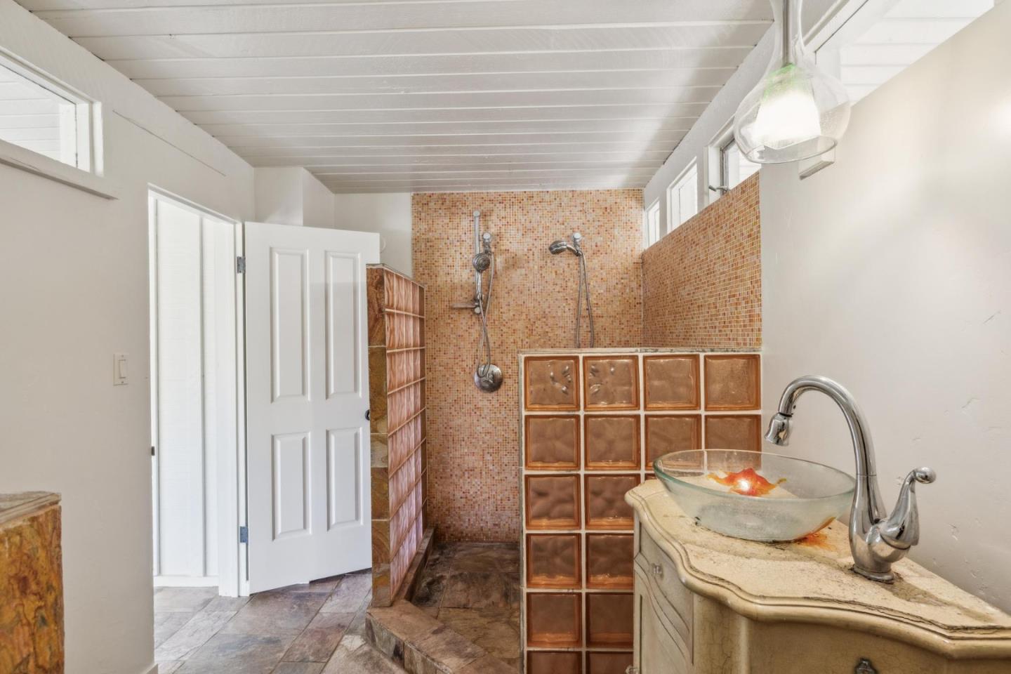 365 Country Club DR