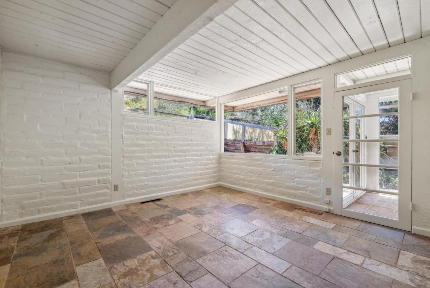 365 Country Club DR