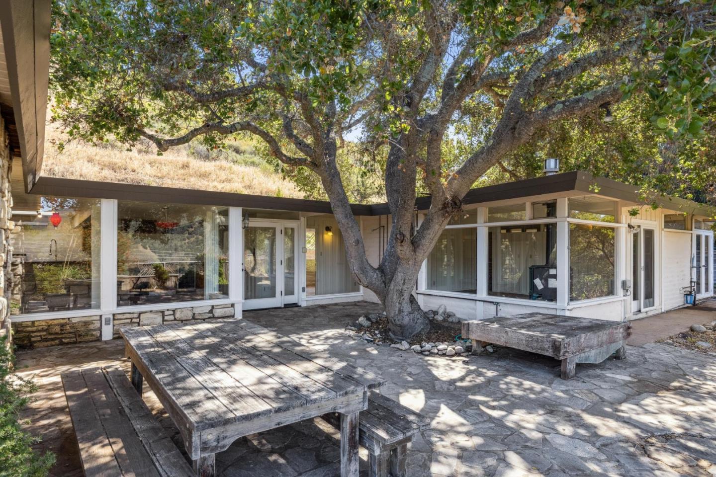 365 Country Club DR