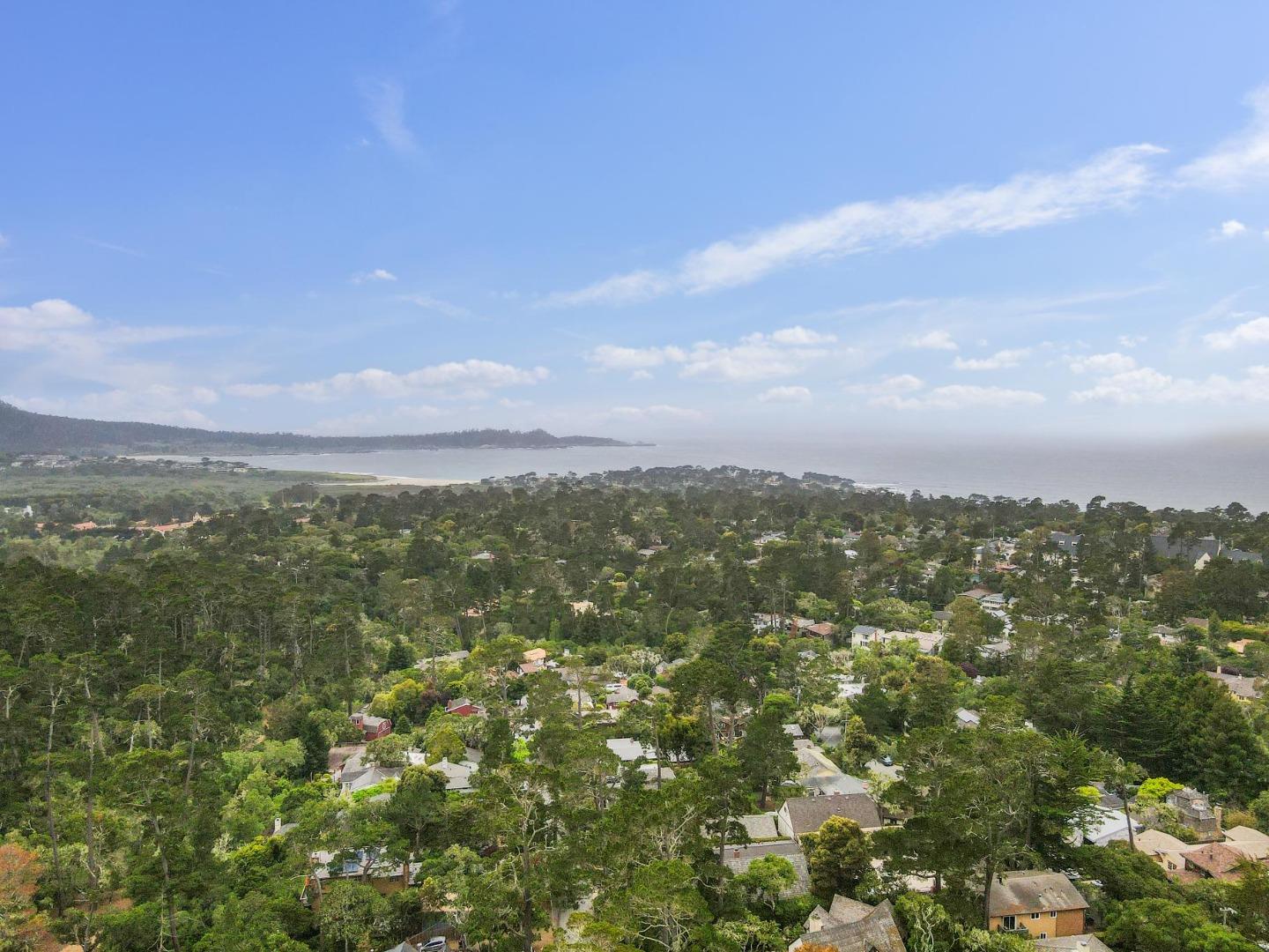 2 SE Pine Ridge WAY