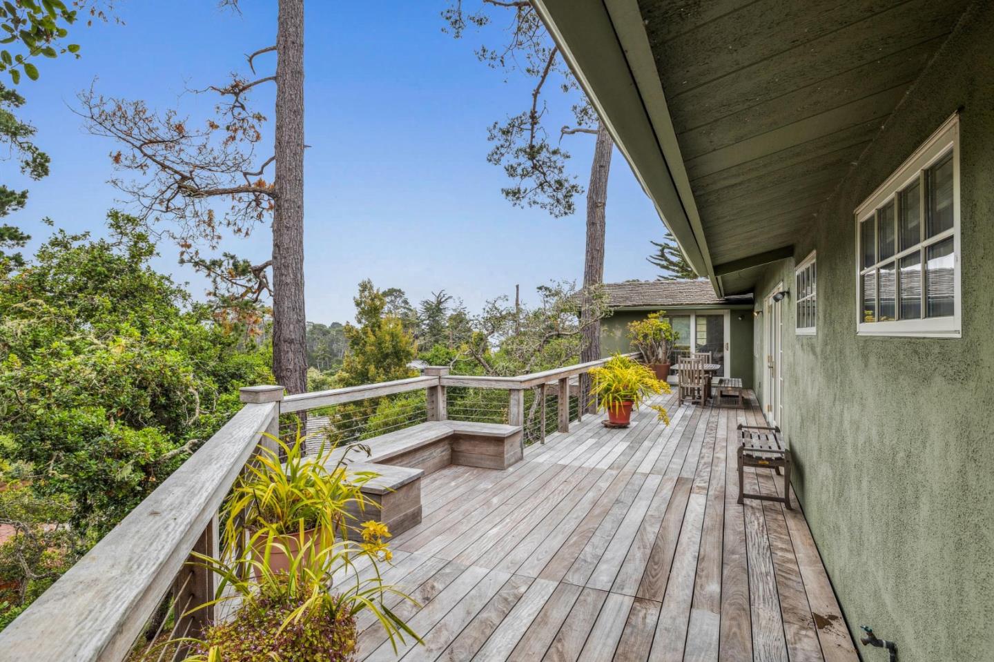 2 SE Pine Ridge WAY