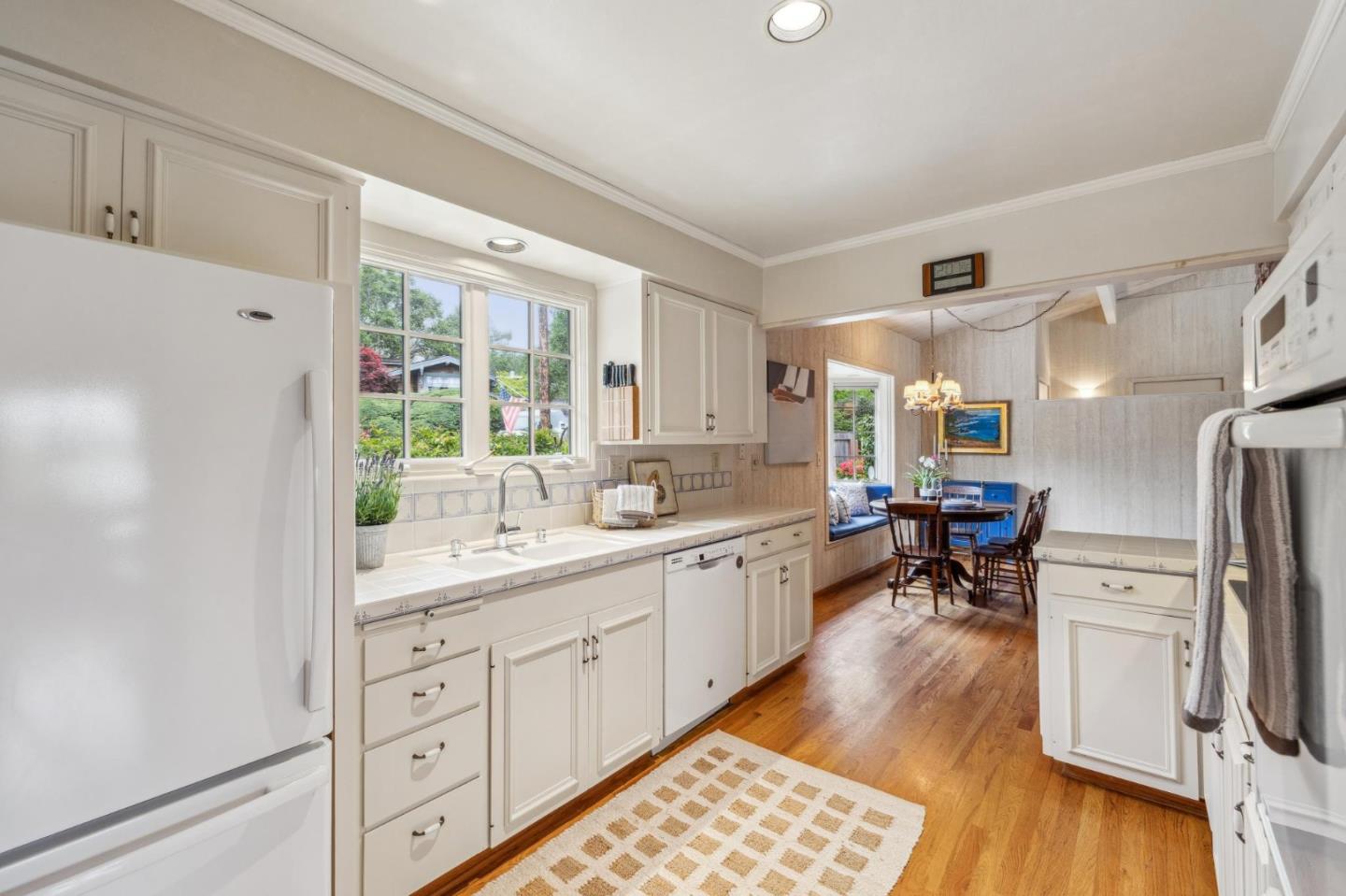 2 SE Pine Ridge WAY